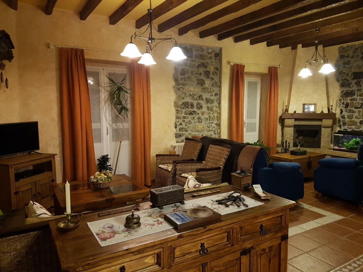 Penzion La Casona De Sames Exteriér fotografie