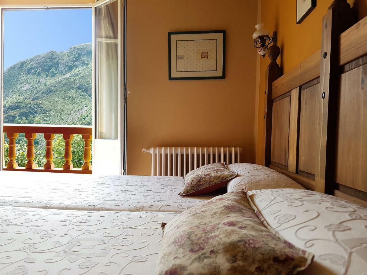 Penzion La Casona De Sames Exteriér fotografie