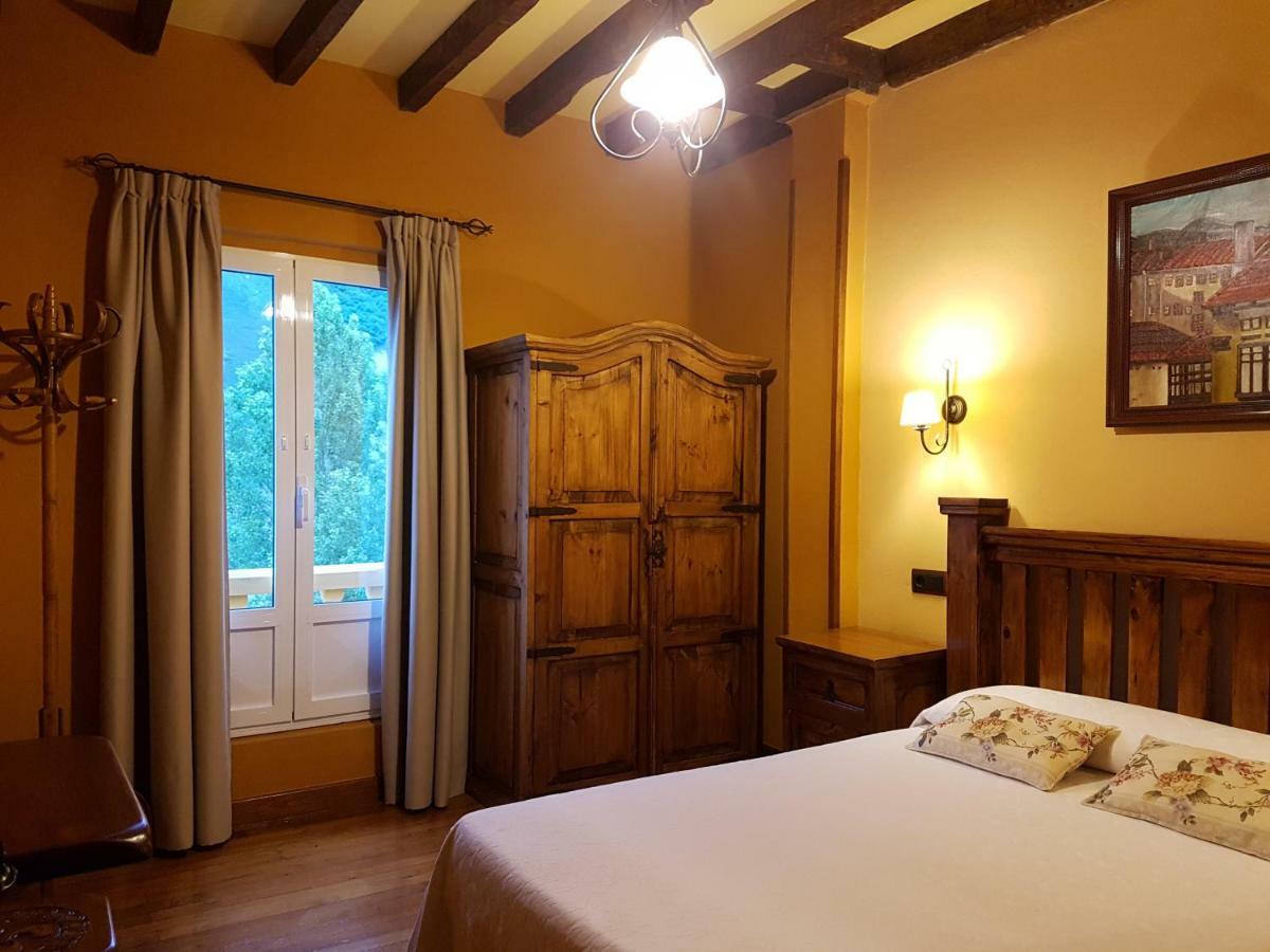 Penzion La Casona De Sames Exteriér fotografie
