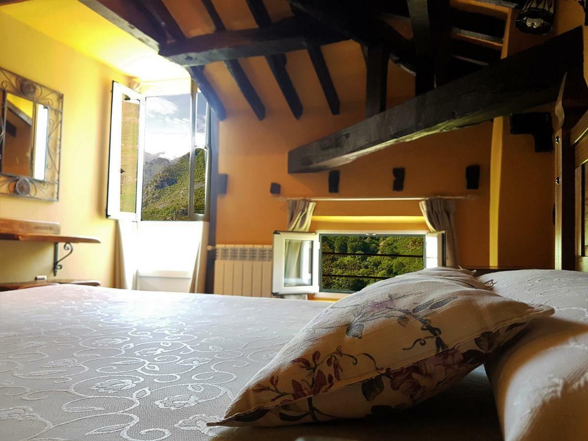 Penzion La Casona De Sames Exteriér fotografie