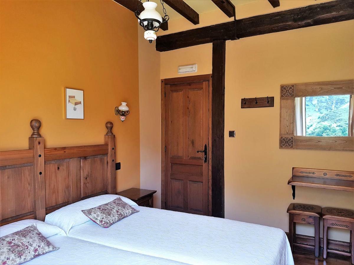 Penzion La Casona De Sames Exteriér fotografie