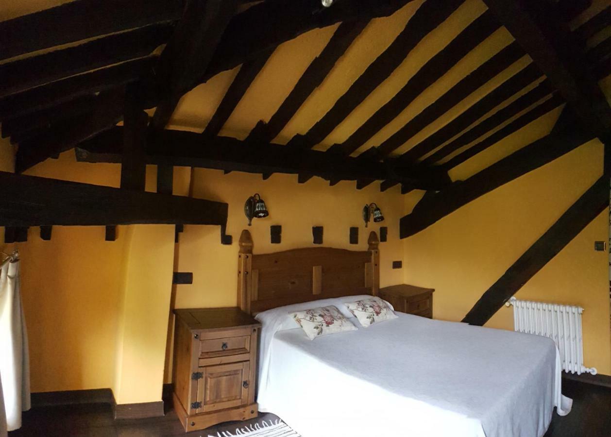 Penzion La Casona De Sames Exteriér fotografie