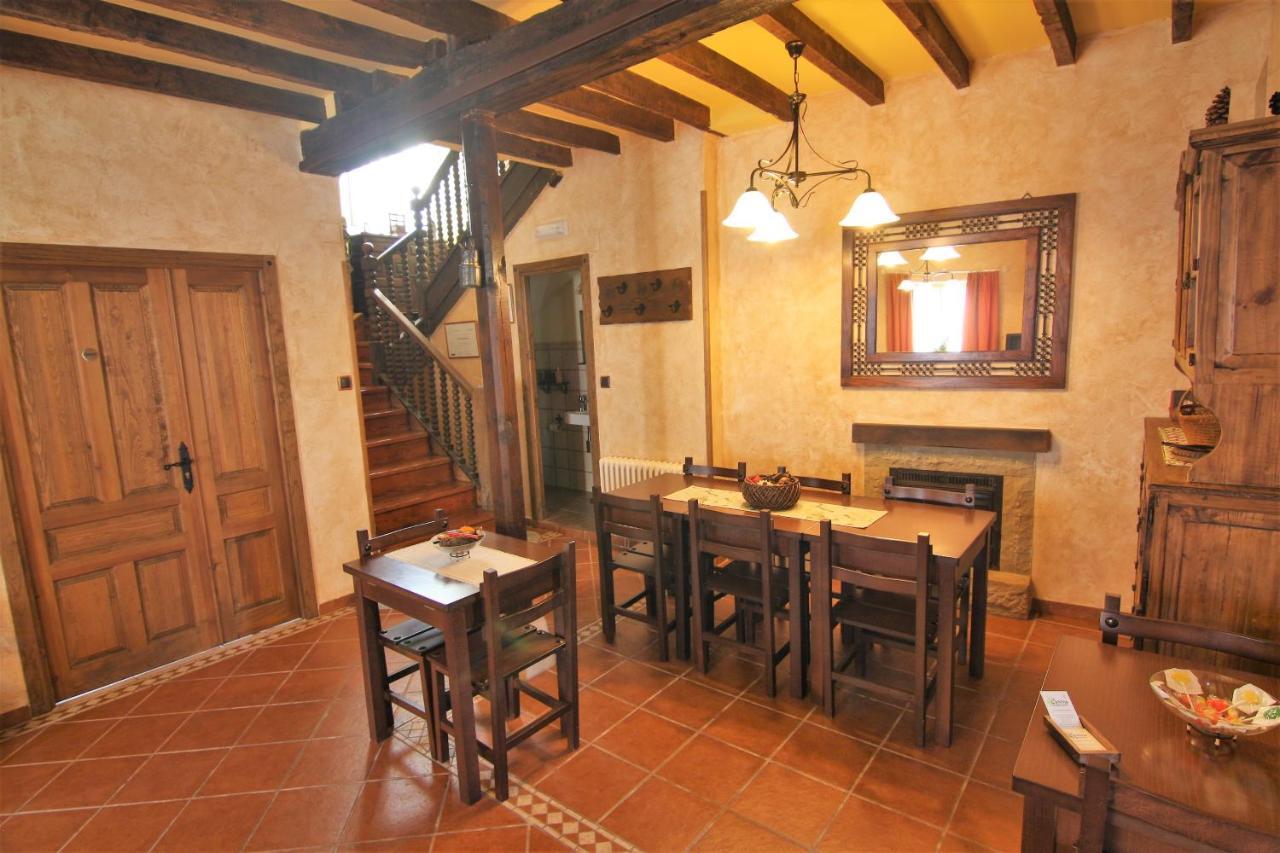 Penzion La Casona De Sames Exteriér fotografie