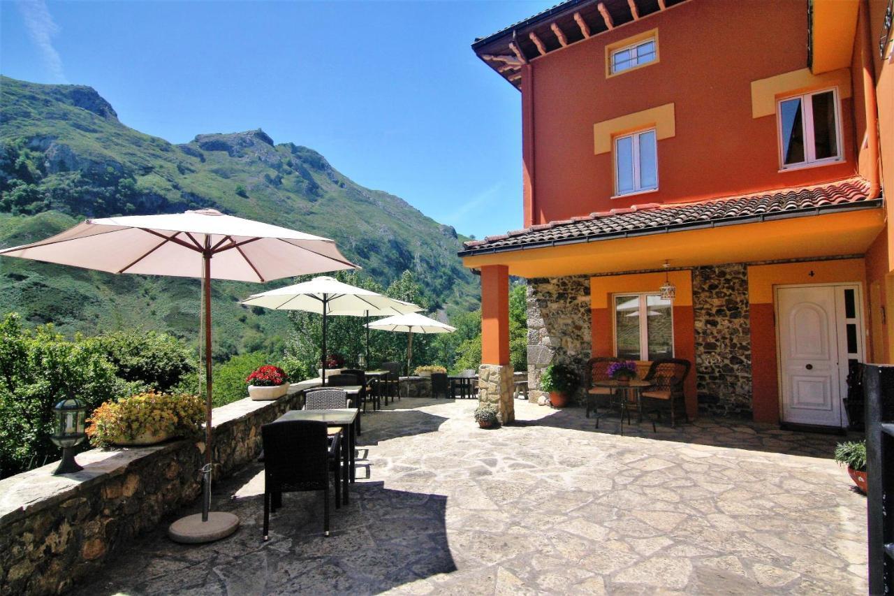 Penzion La Casona De Sames Exteriér fotografie