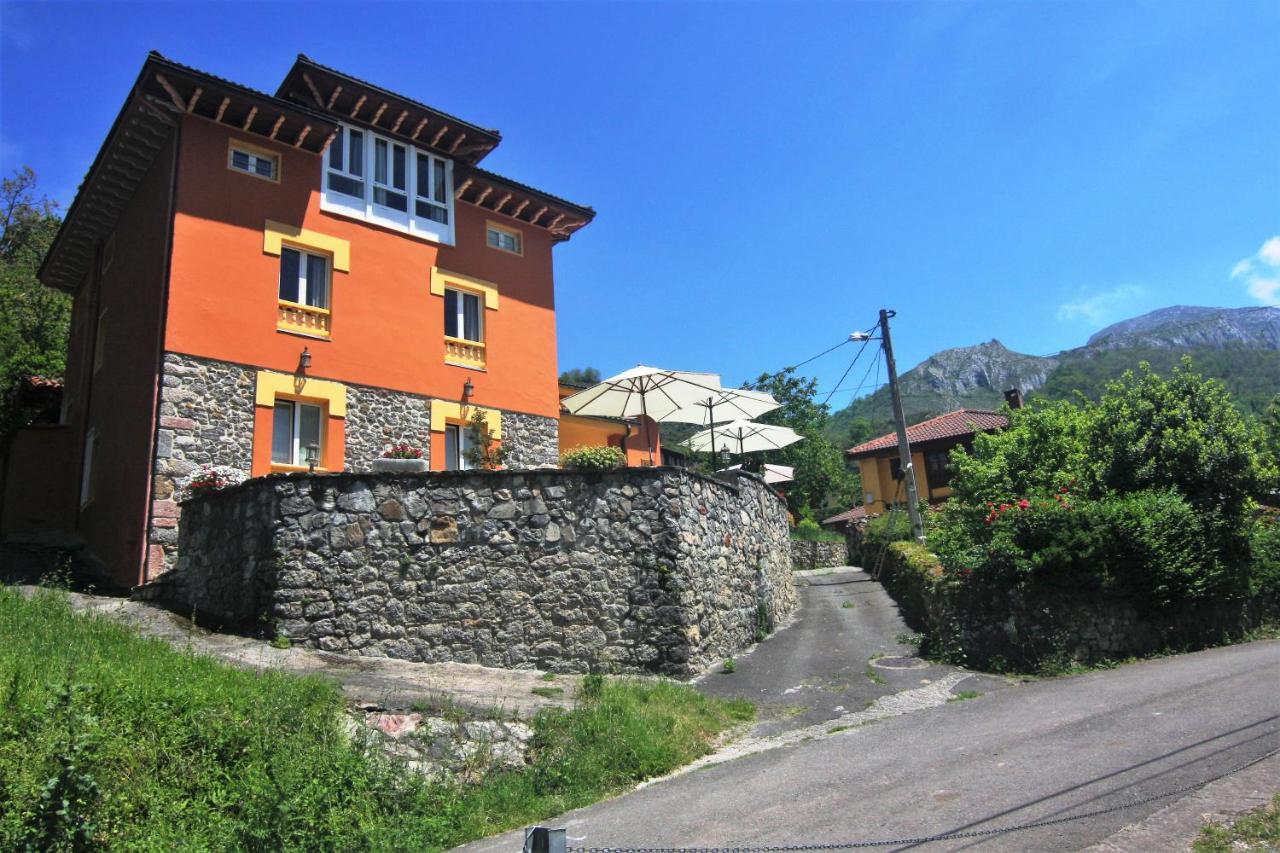 Penzion La Casona De Sames Exteriér fotografie