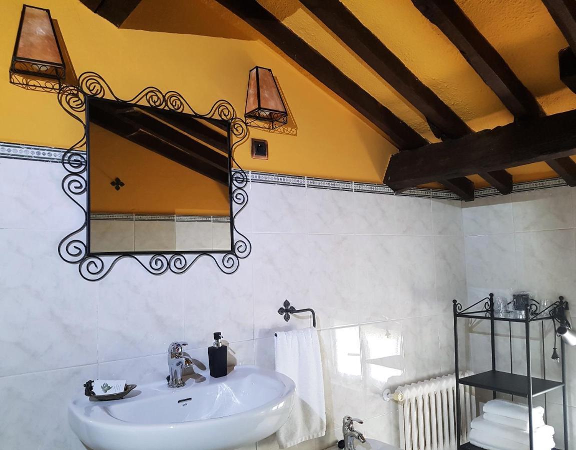 Penzion La Casona De Sames Exteriér fotografie